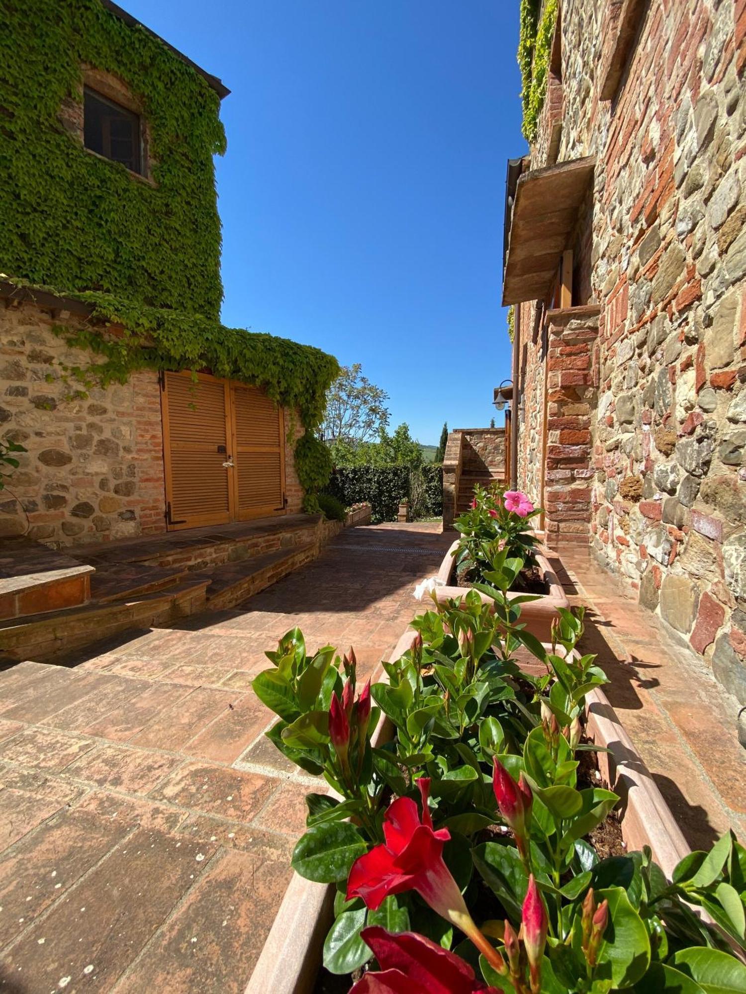 Agriturismo Borgo 7 Tigli - Apt 1 Montepulciano Stazione Kültér fotó